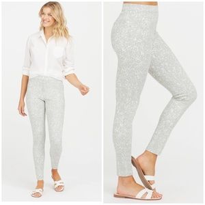 SPANX Jean-ish Ankle Leggings/ Size Large